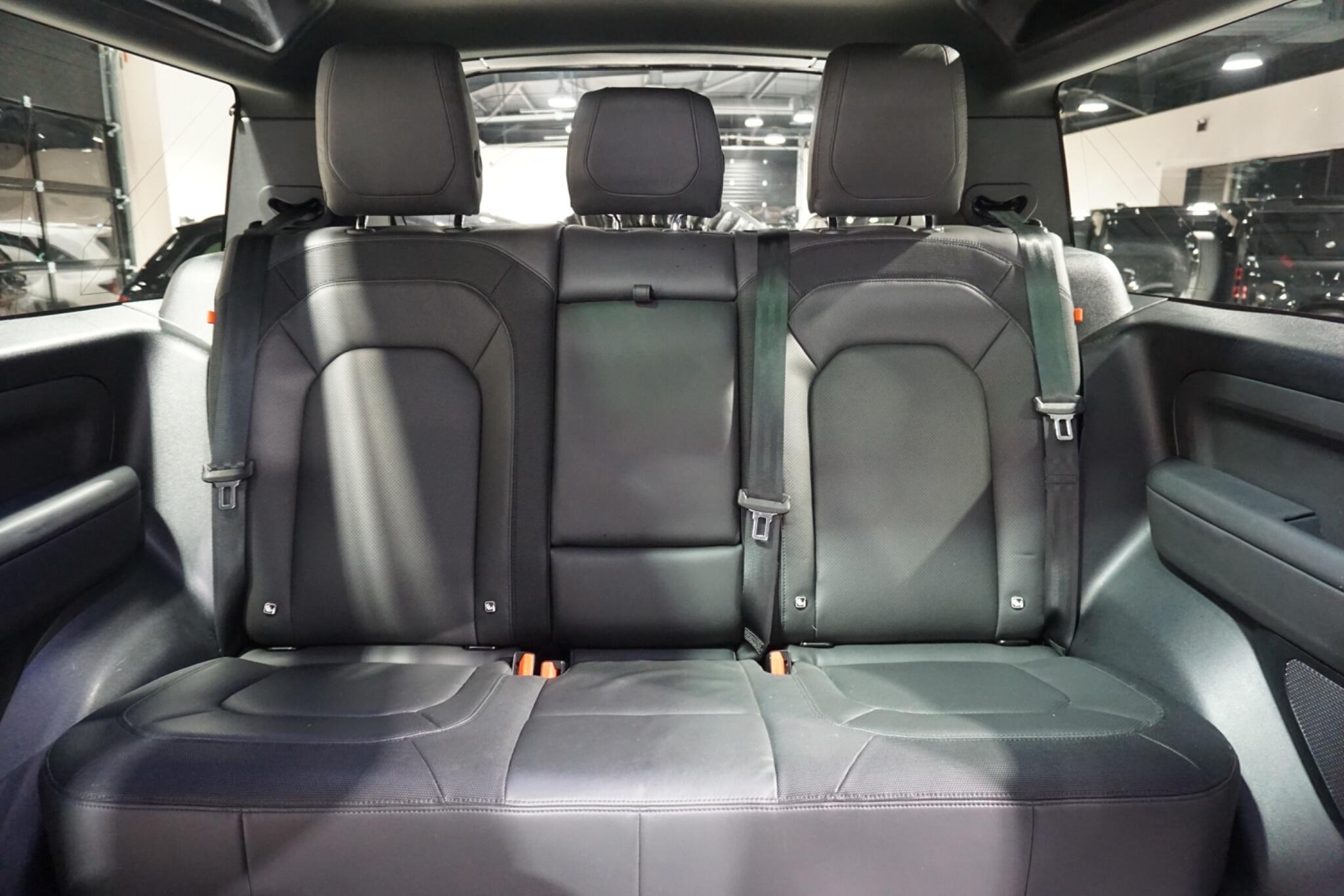 Land Rover Defender 90 3.0 D250 MHEV X-Dynamic HSE SUV 3dr Diesel Auto 4WD Euro 6 (s/s) (250 ps)